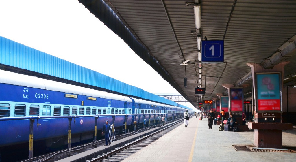 ABB wins order to install solar inverters at 750 rail stations in India