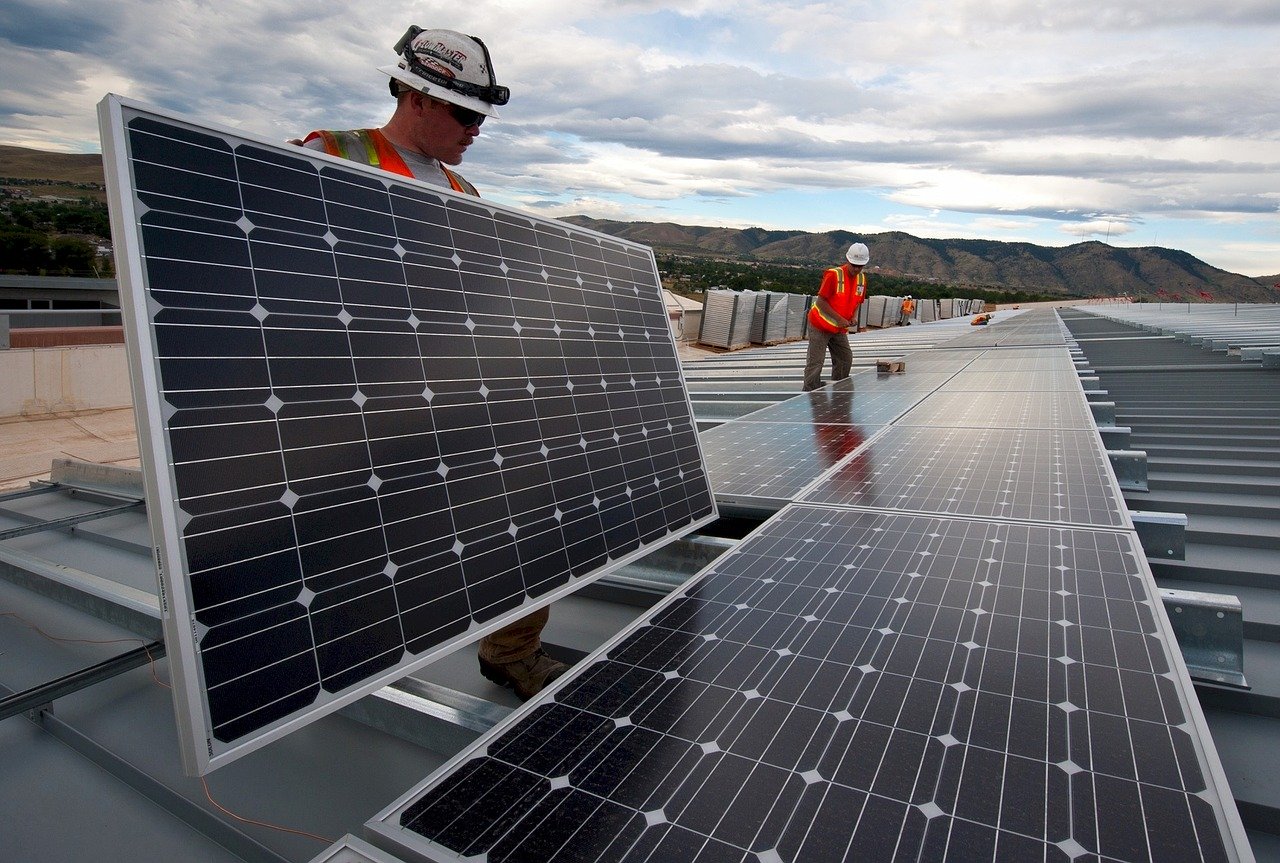 7591.99 MW of Renewable Energy commissioned in 2019-20): R K Singh