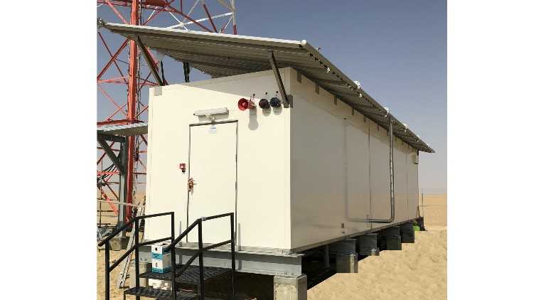 Off-grid cooling solution for remote desert basestation