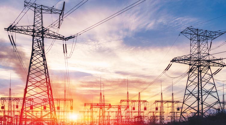 Determining comprehensive solution for  maintenance of transmission lines