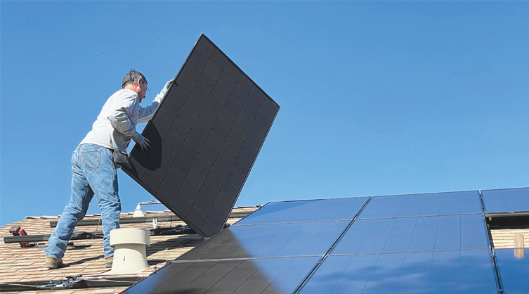 Monitoring solar module’s performance with string level voltage module inverter