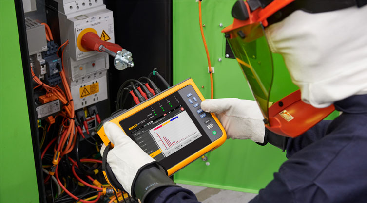The Fluke 1770 Series eliminates the complexities of PQ logging