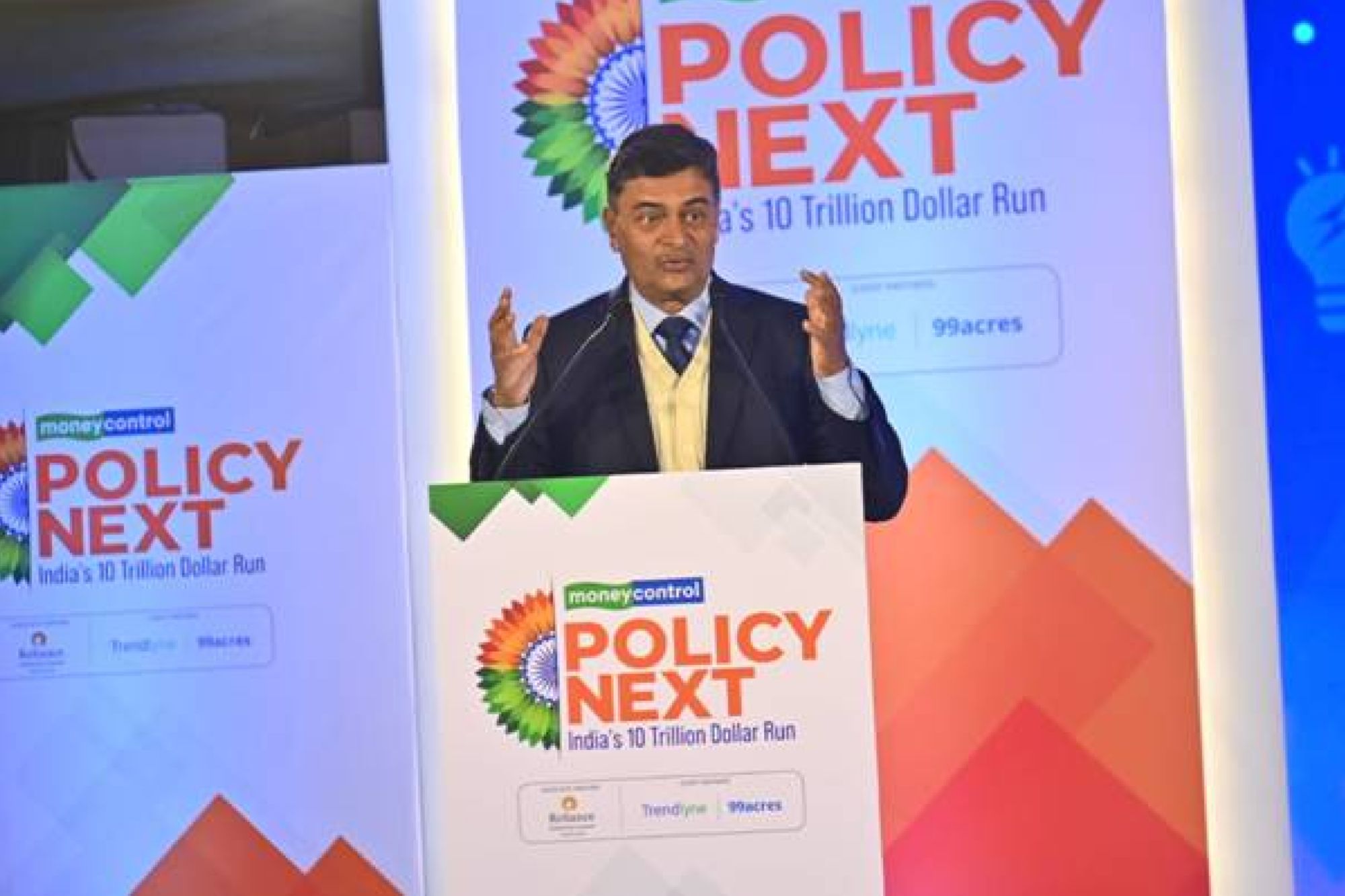 Minister RK Singh unveils achievements and vision for sustainable energy future