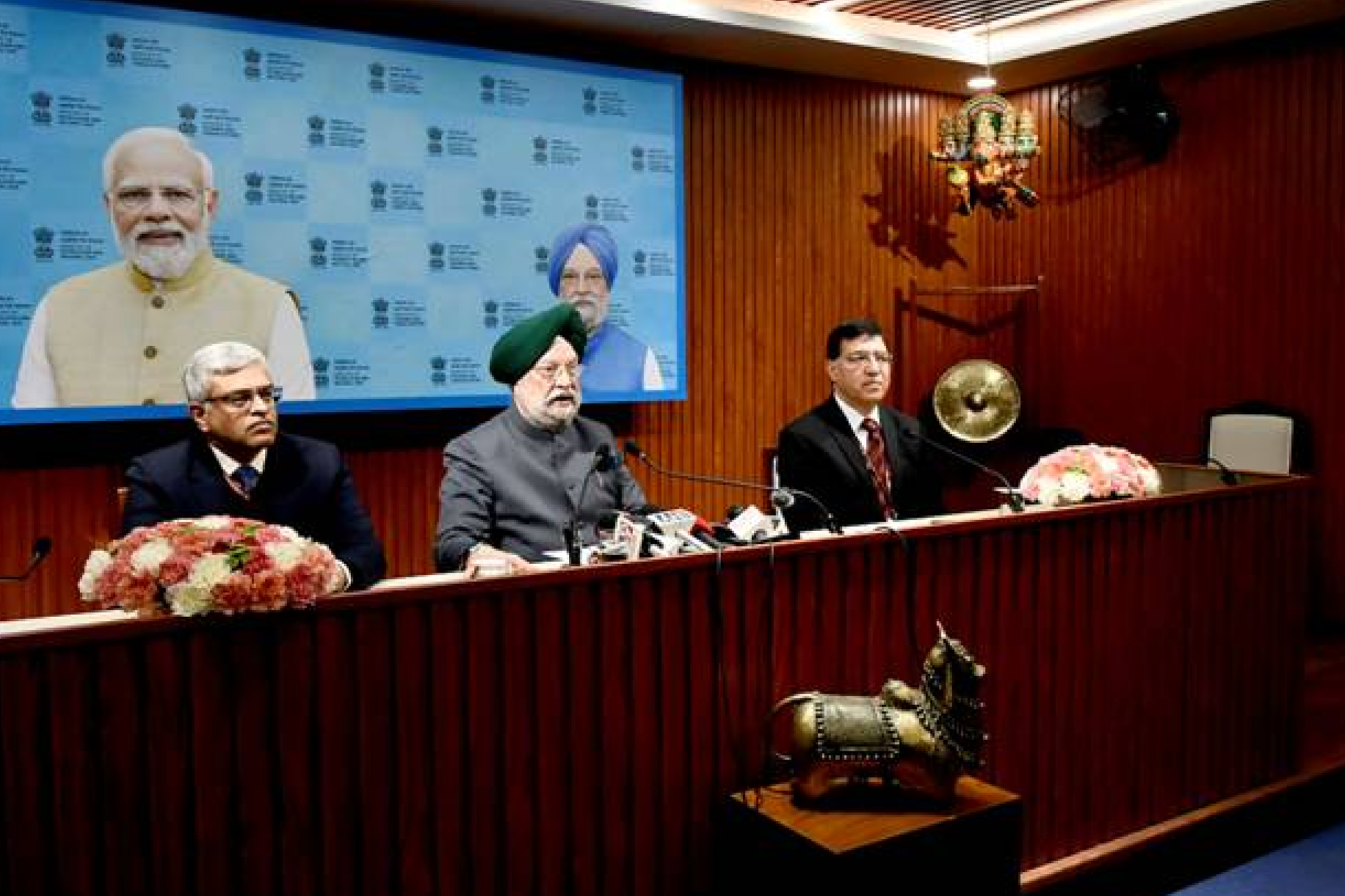 E20 retail outlets to cover entire country by 2025: Minister Hardeep S Puri