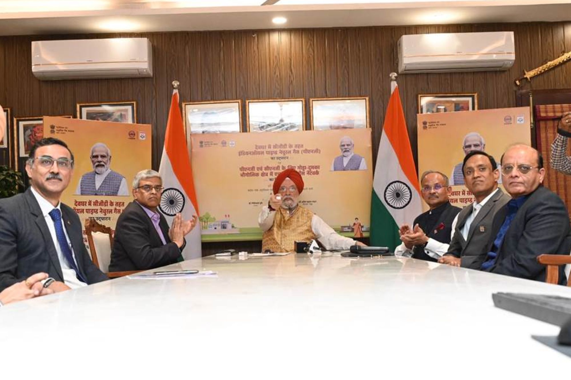 Jharkhand witnesses milestone in clean energy with HPCL and Indian Oil gas projects