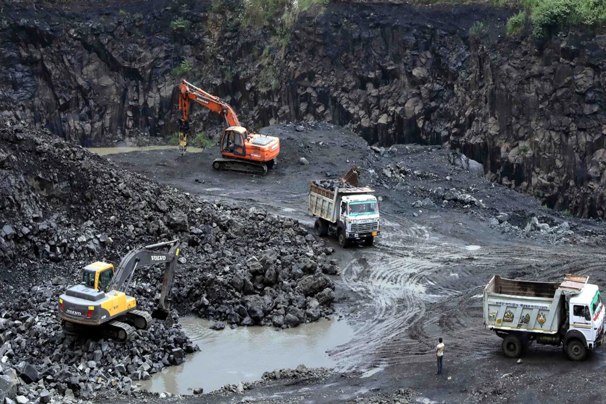 India’s annual coal output surpasses 1 billion tonne mark