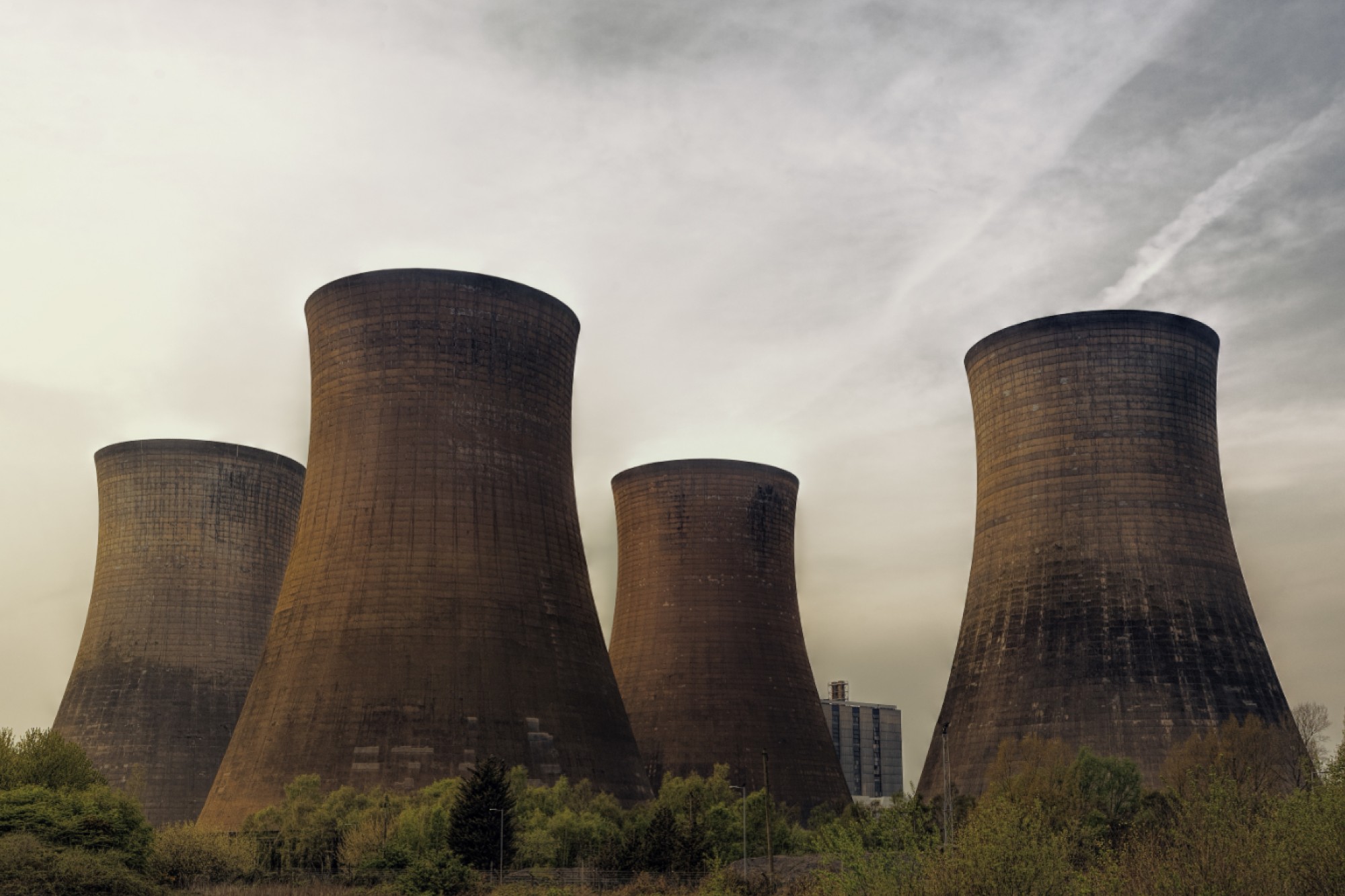 Govt revises emission standards for thermal power plants 