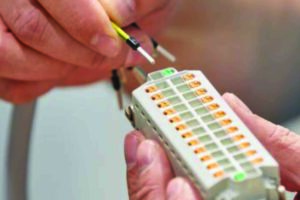 Save time with HEAVYCON Click-In connectors from Phoenix Contact